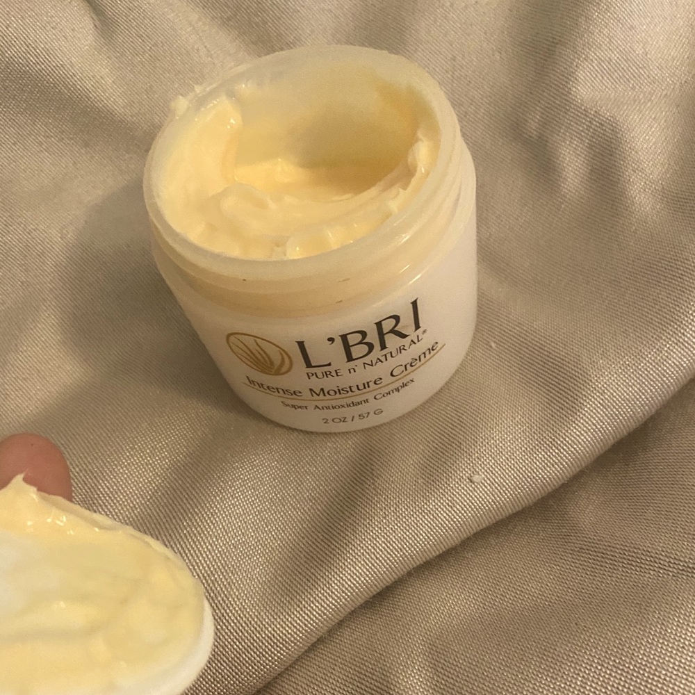 L’bri intense moisturizer